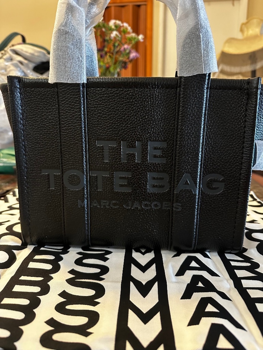 *NWT* Marc Jacobs The Leather Tote Bag